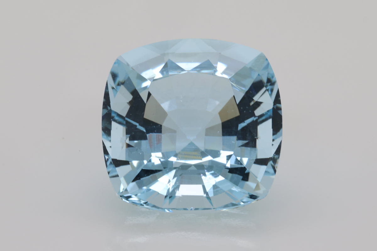 9.62 Carat Blue Colour Aquamarine  (AQ1898)
