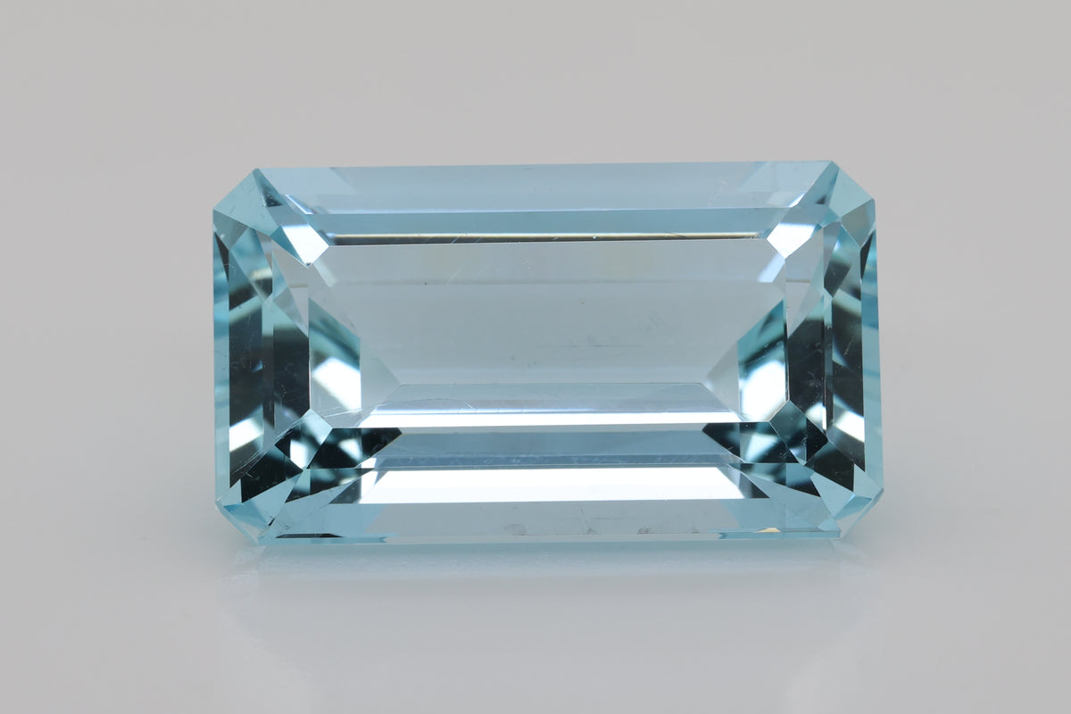 24.96 Carat Blue Colour Aquamarine  (AQ1998)
