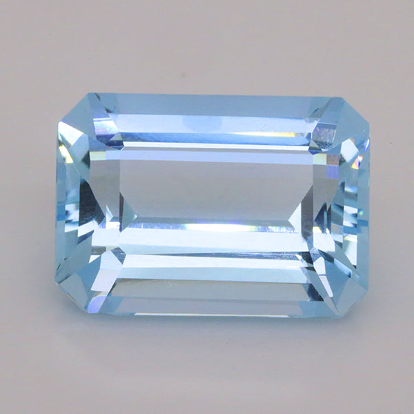 10.70 Carats Medium Blue Aquamarine (AQ451)