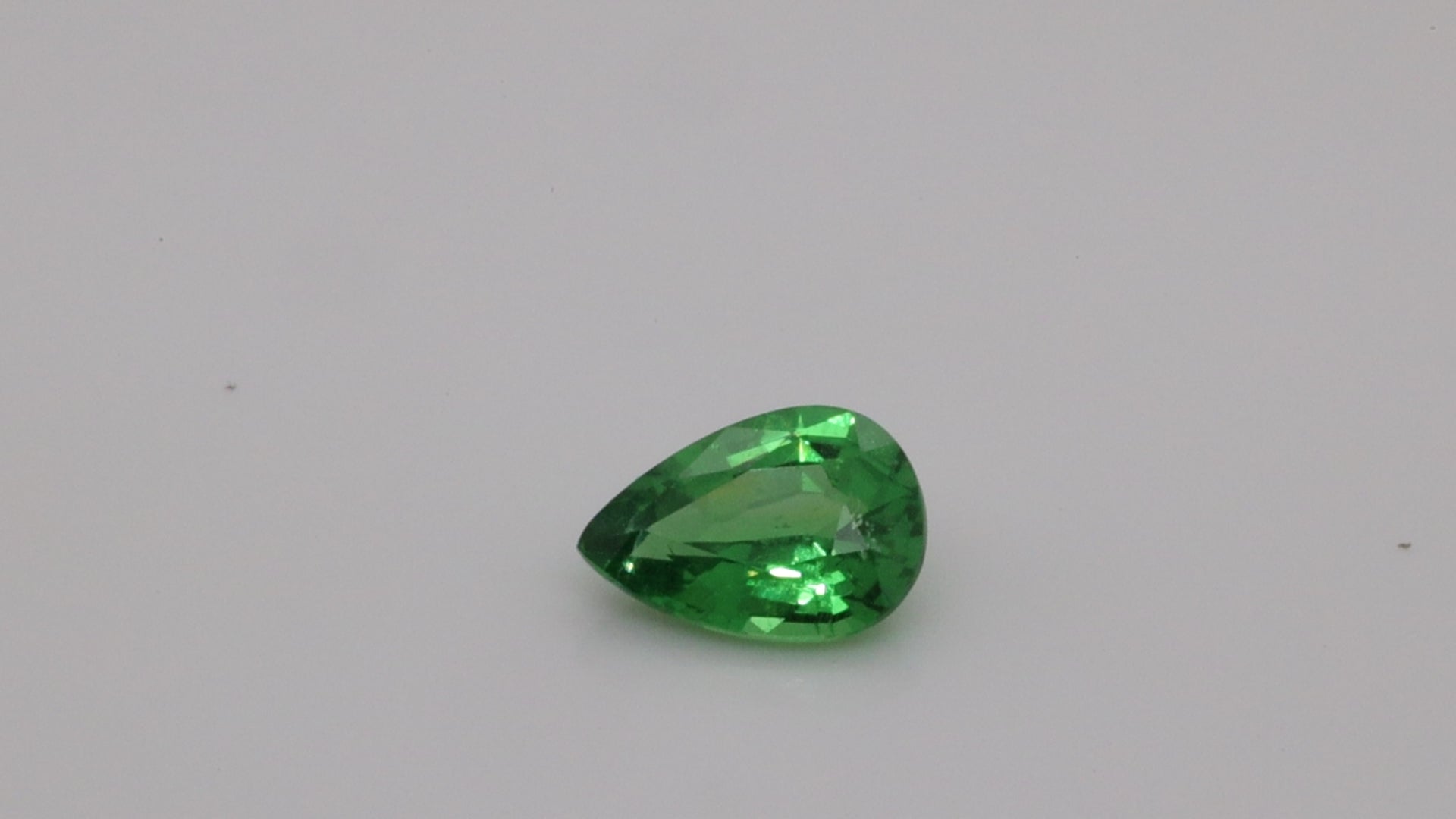 1.92 CARATS GREEN TASAVORITE GARNET (TS011)