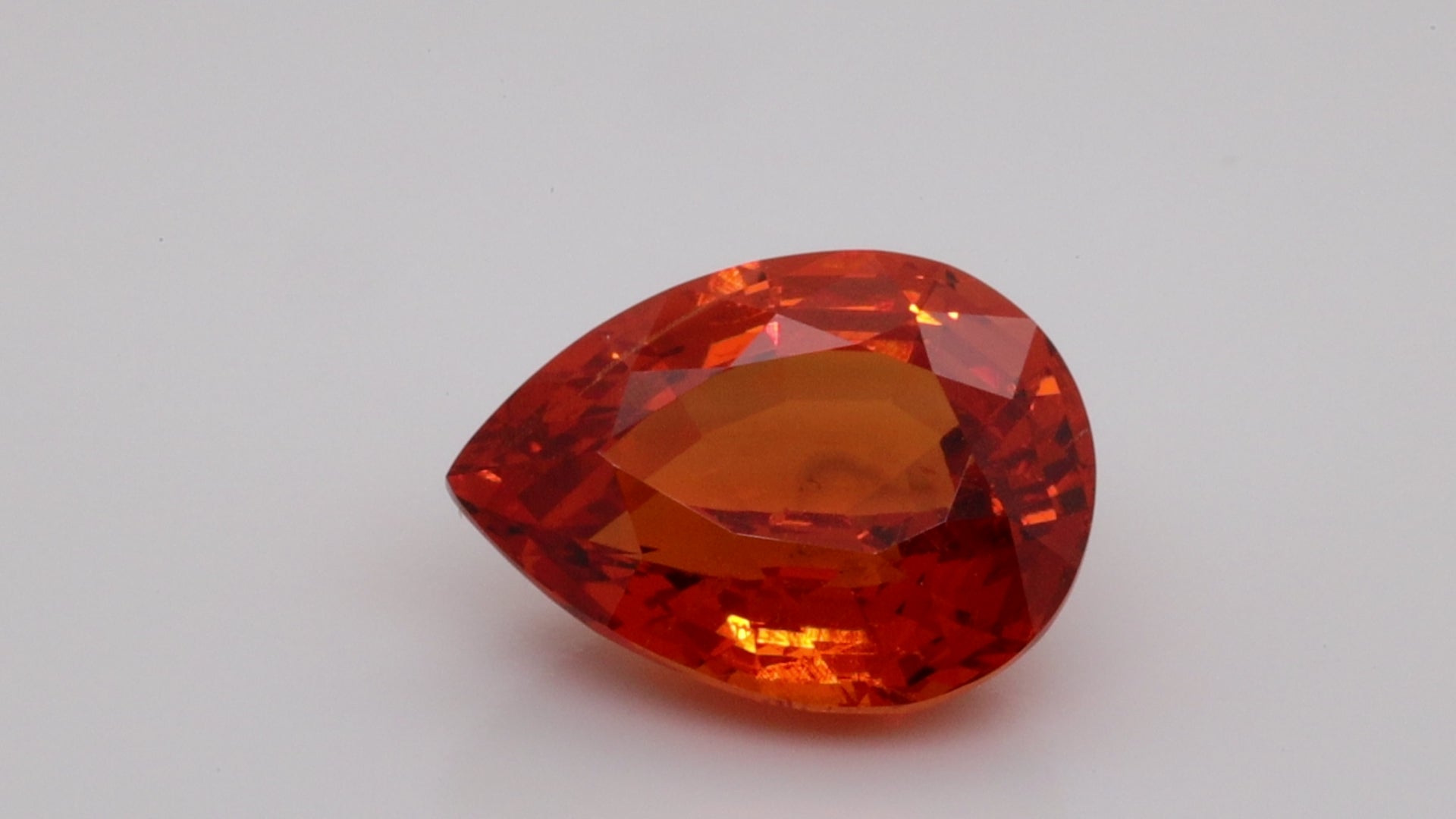 14.10 Carat Orange Colour Spessartite Garnet For Jewllery (SG087)