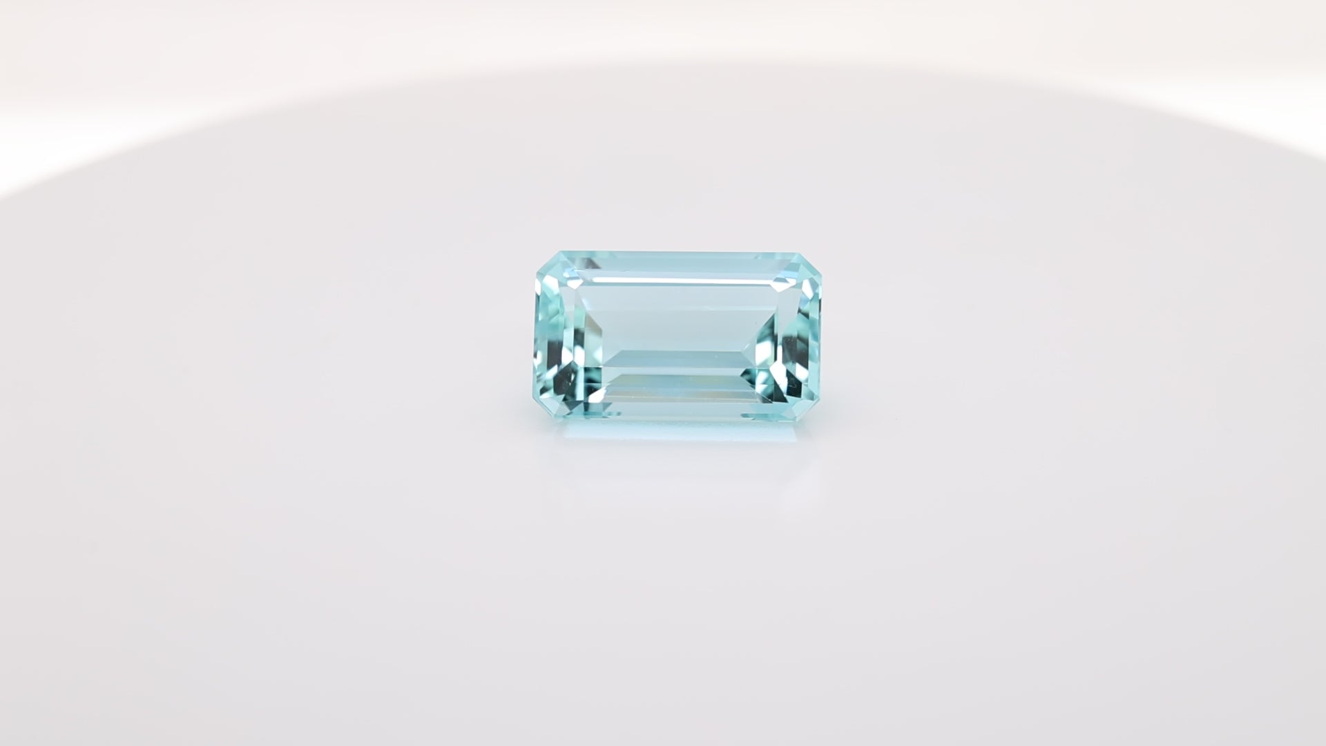 24.55 Carat Blue Colour Aquamarine  (AQ1517)