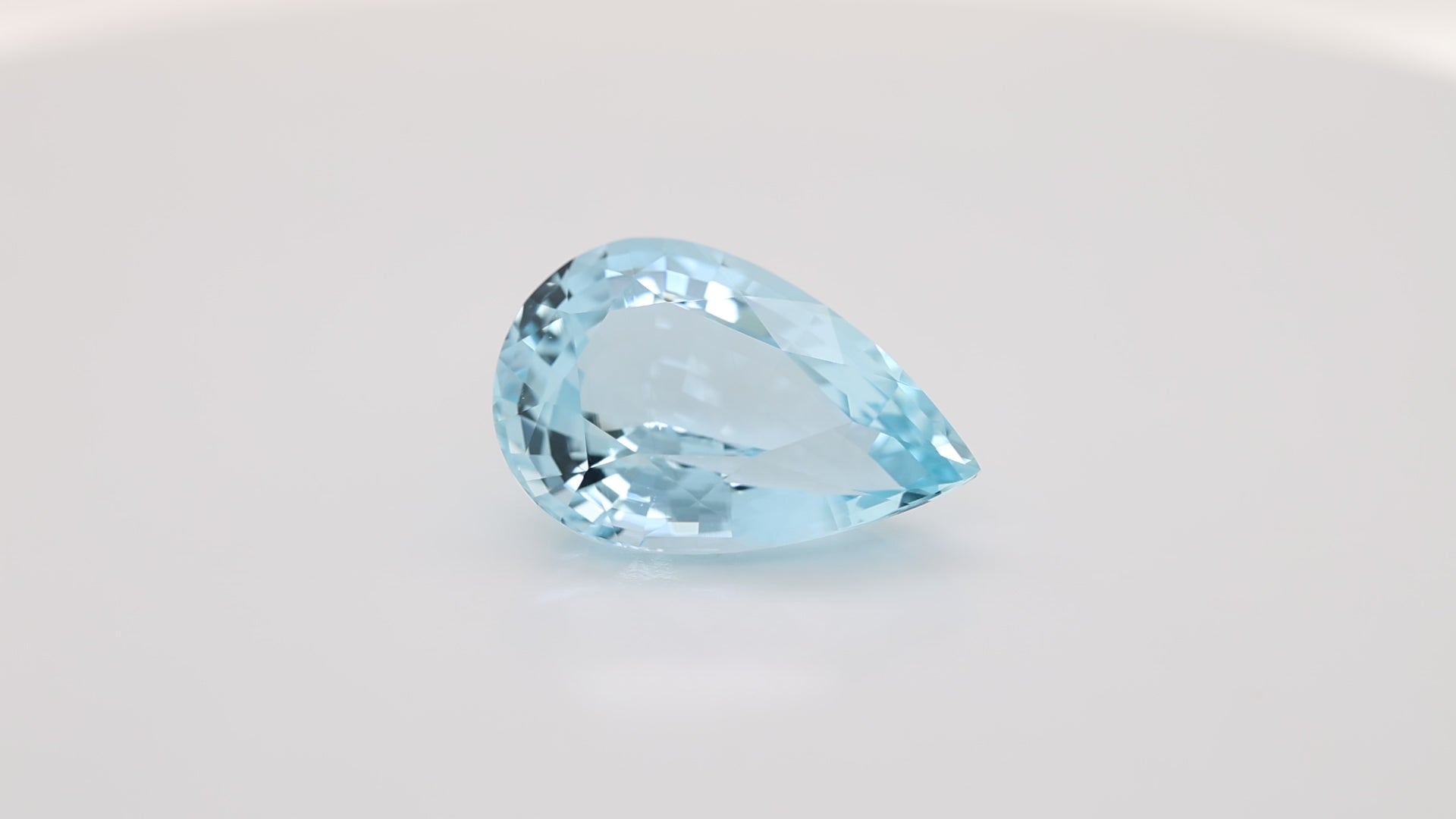 21.19 Carat Blue Colour Aquamarine  (AQ1244)