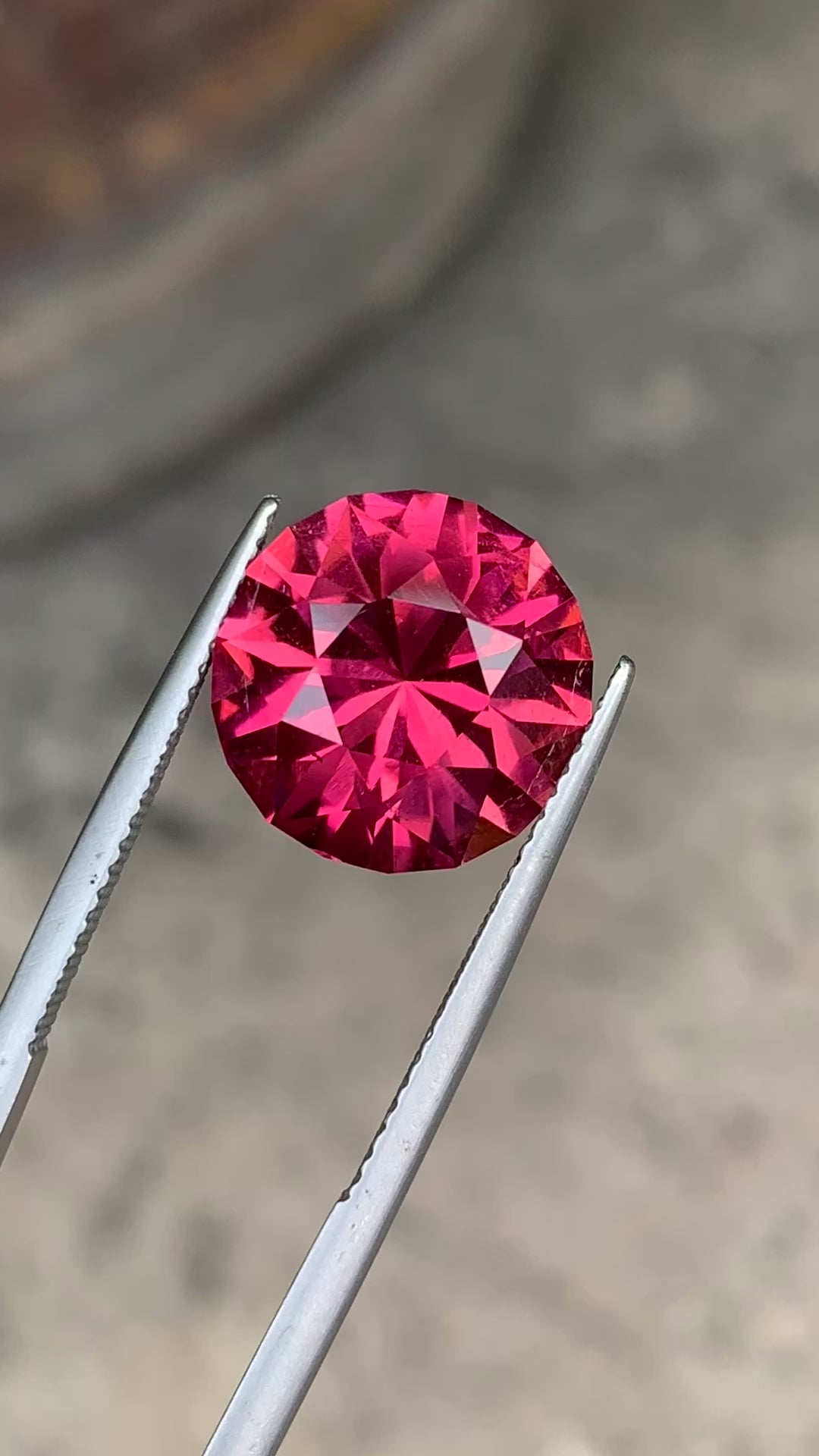 7.60 CARAT ROUND BRILLIANT CUT REDISH PINK TOURMALINE  (TR137)