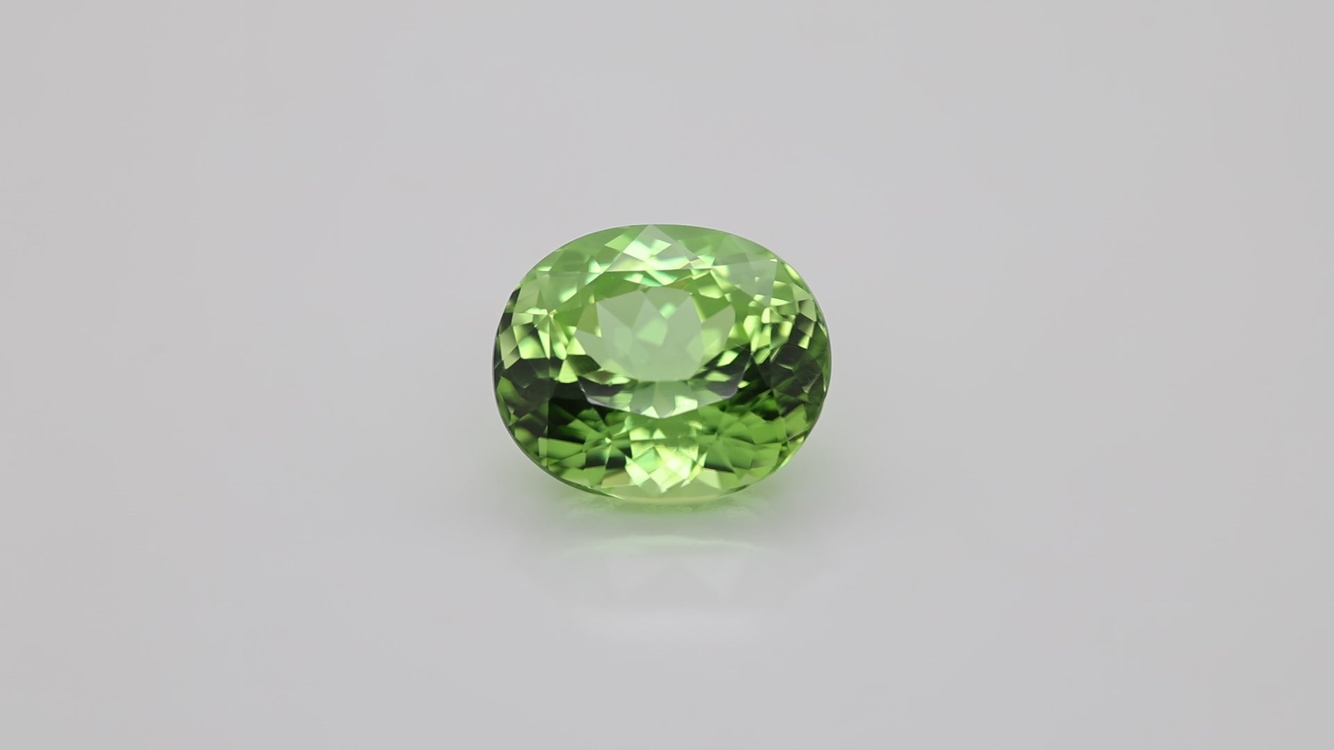 17.21 carat leaf green colour peridot ( PE01 )