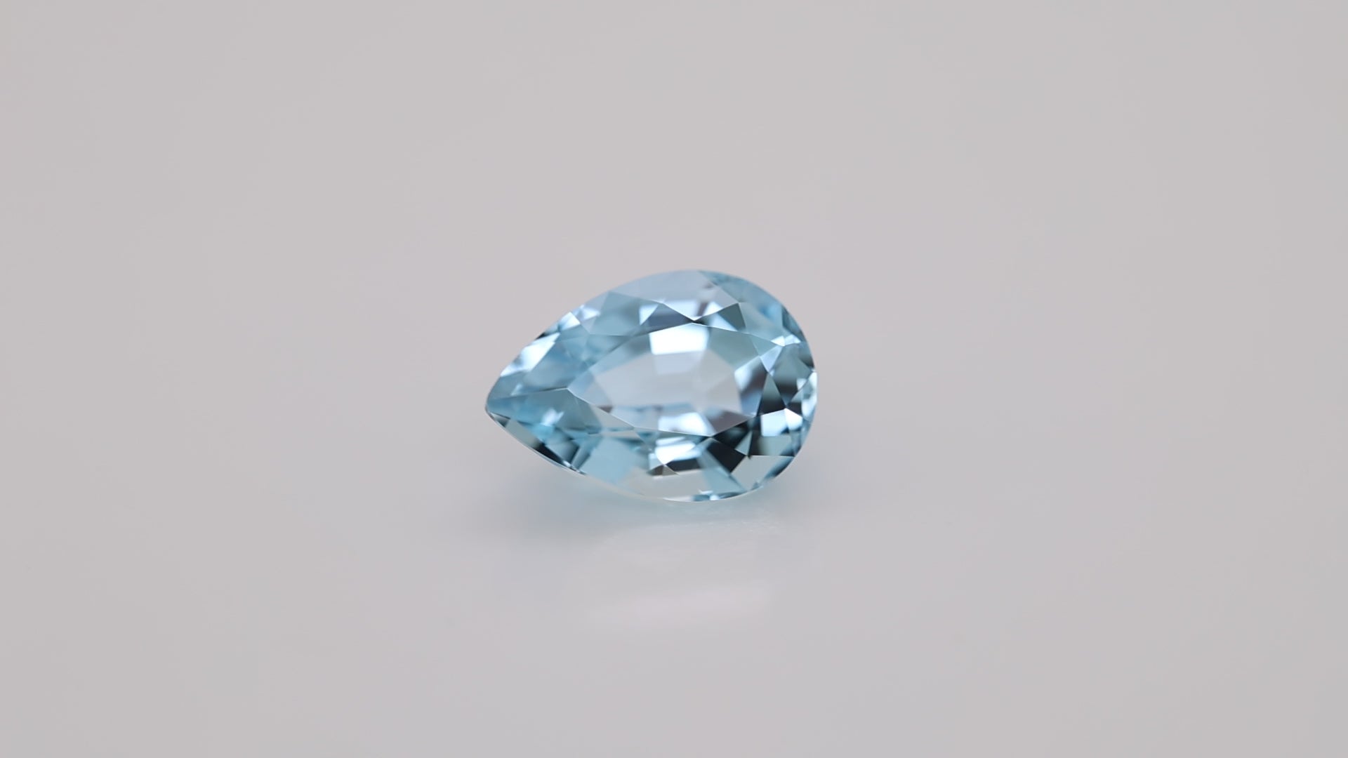 3.56 Carat  Artic Blue Colour Aquamarine  (AQ1933)