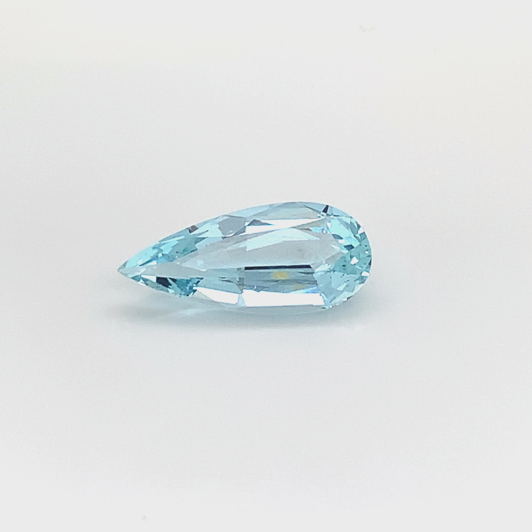 9.06 CTS ARTIC BLUE AQUAMARINE GEMSTONE (AQ013)