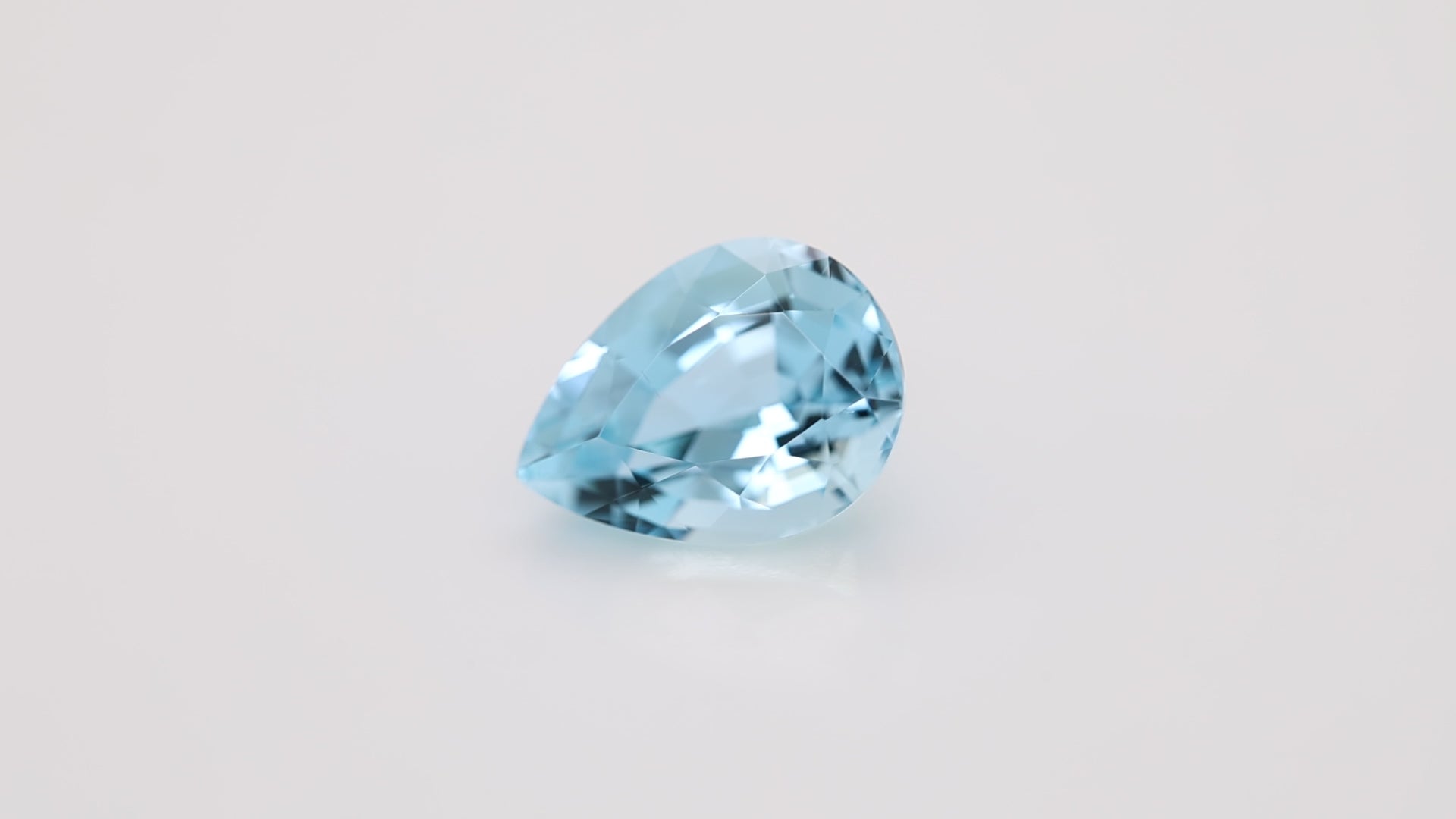 4.71 Carat  Blue Colour Aquamarine  (AQ1938)