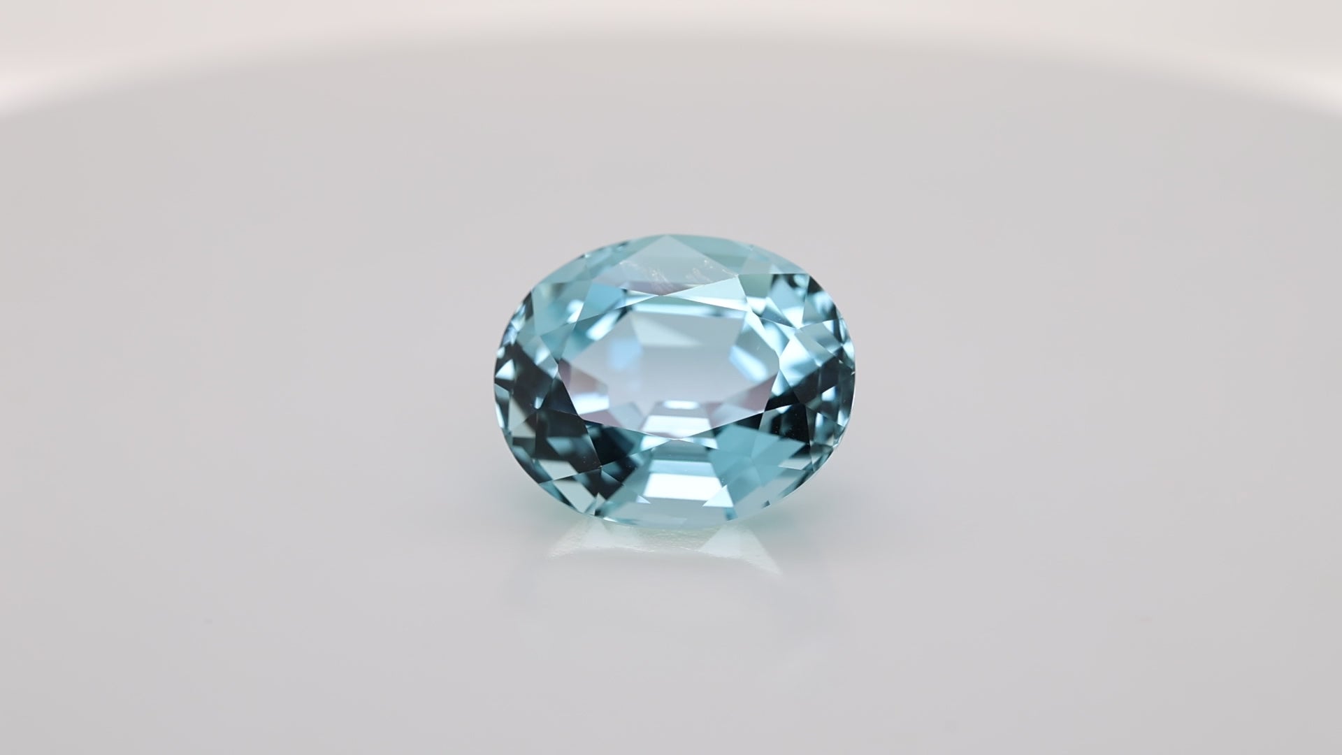 26.72 Carat Blue Colour Aquamarine  (AQ1853)