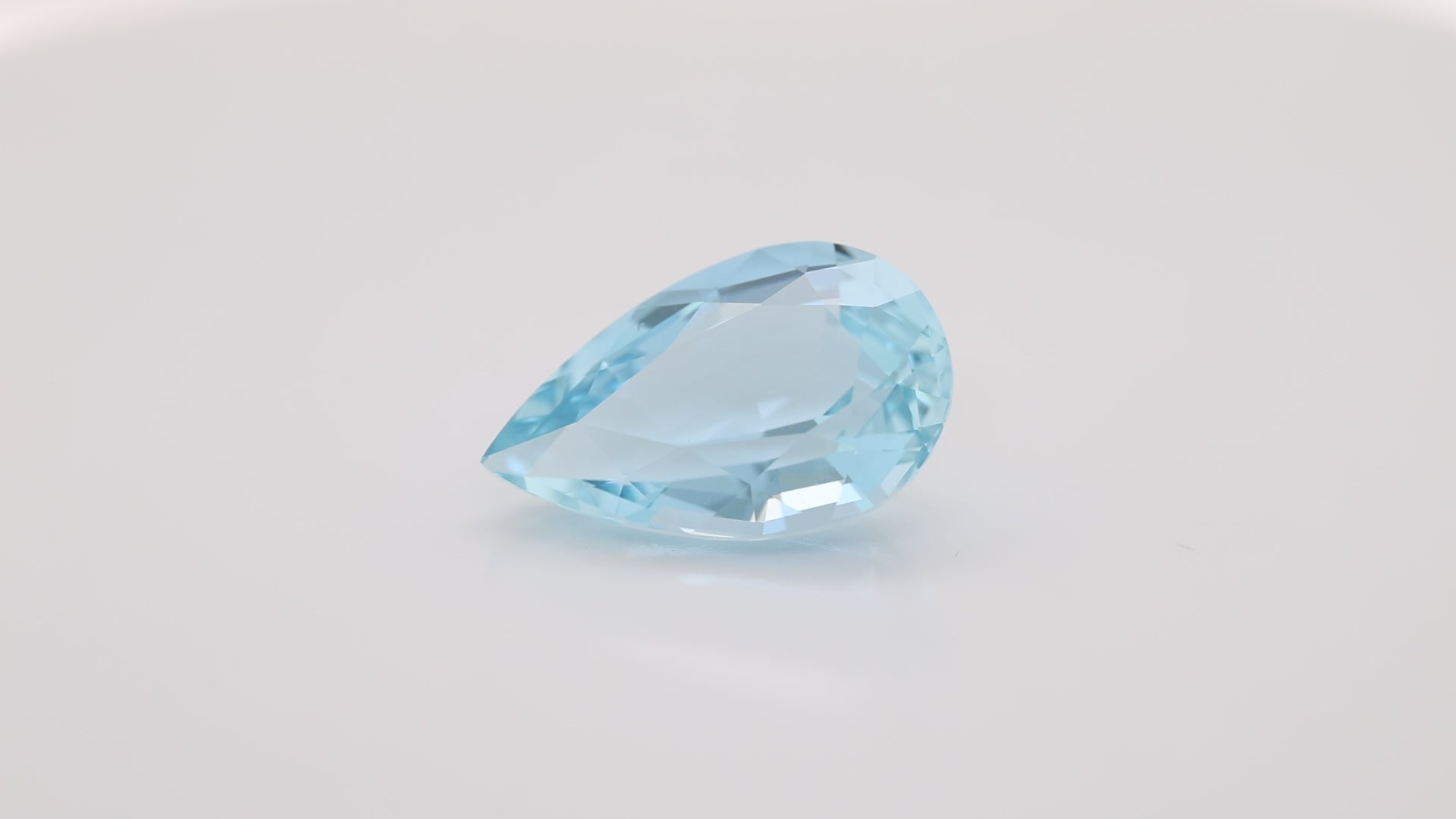 18.03 Carat Blue Colour Aquamarine  (AQ1896)