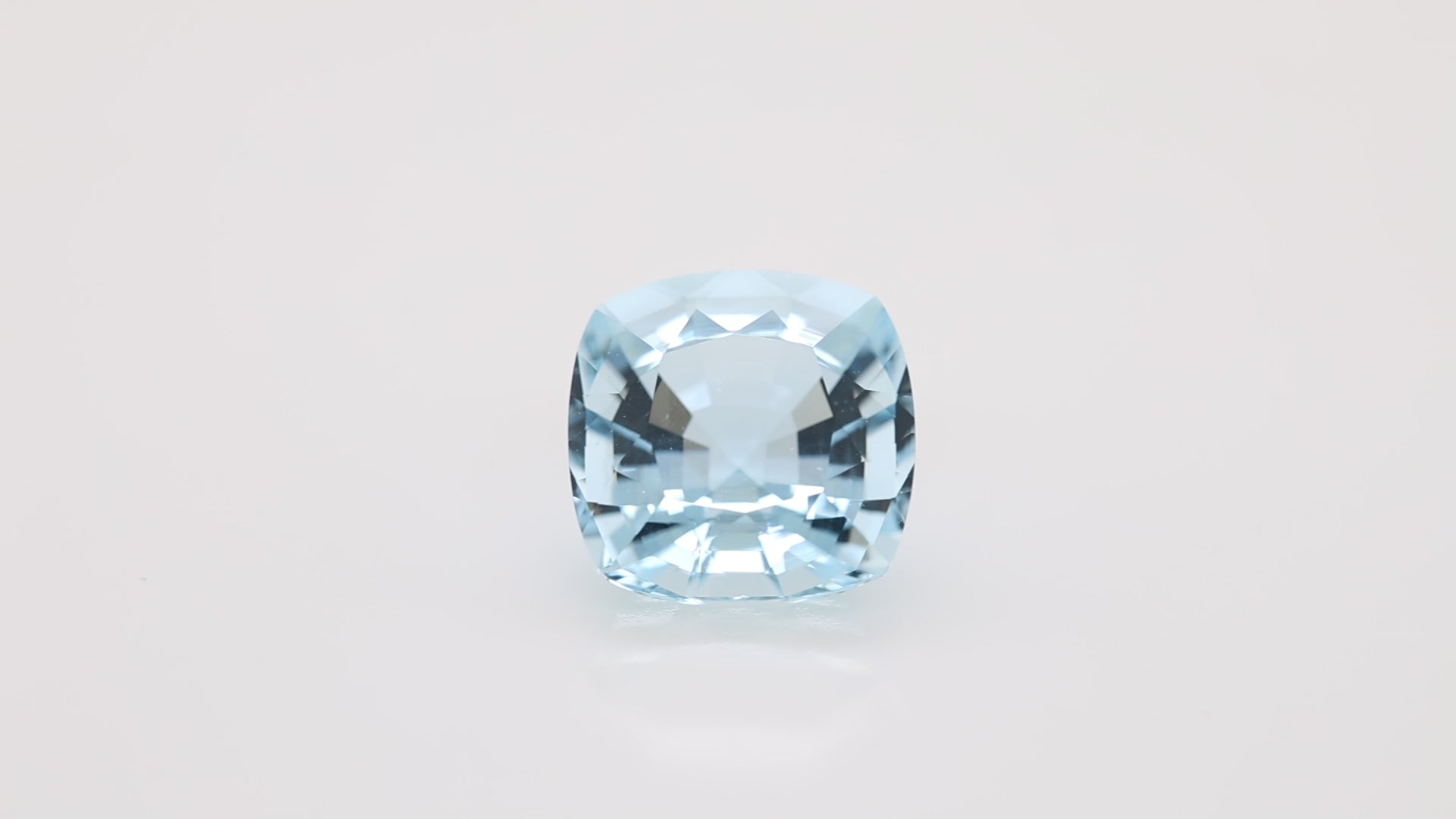 9.62 Carat Blue Colour Aquamarine  (AQ1898)