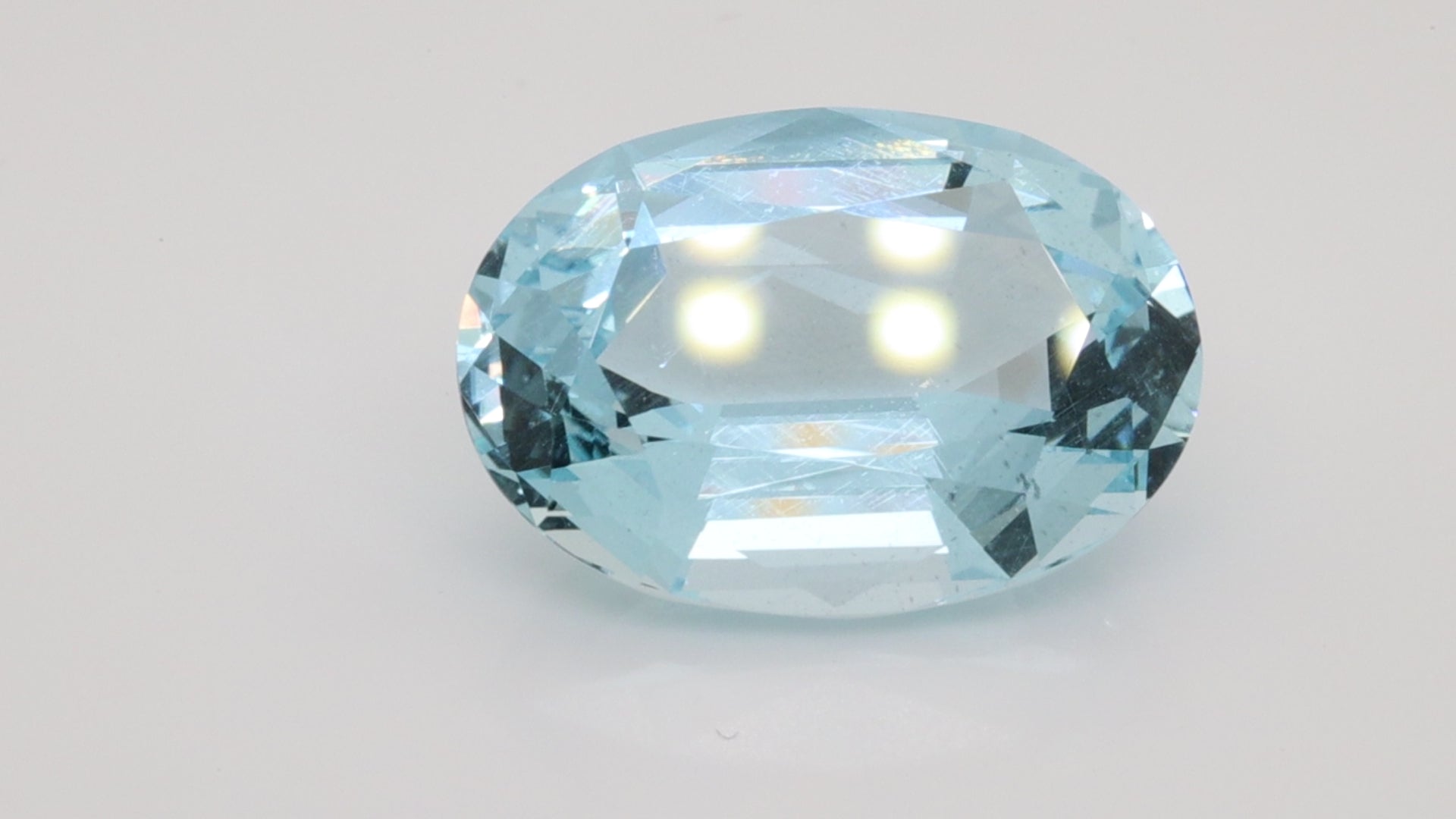 20.91 Carats Medium Blue Color Aquamarine (AQ012)