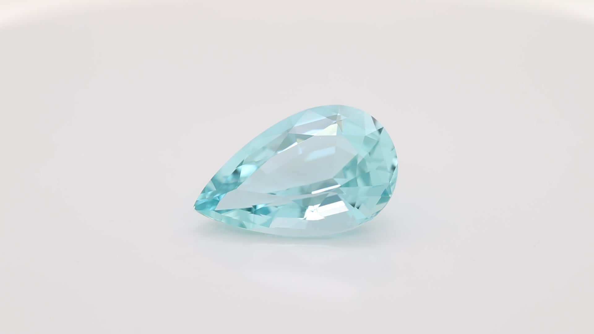19.98 Carat Greenish Blue Colour Aquamarine  (AQ1516)