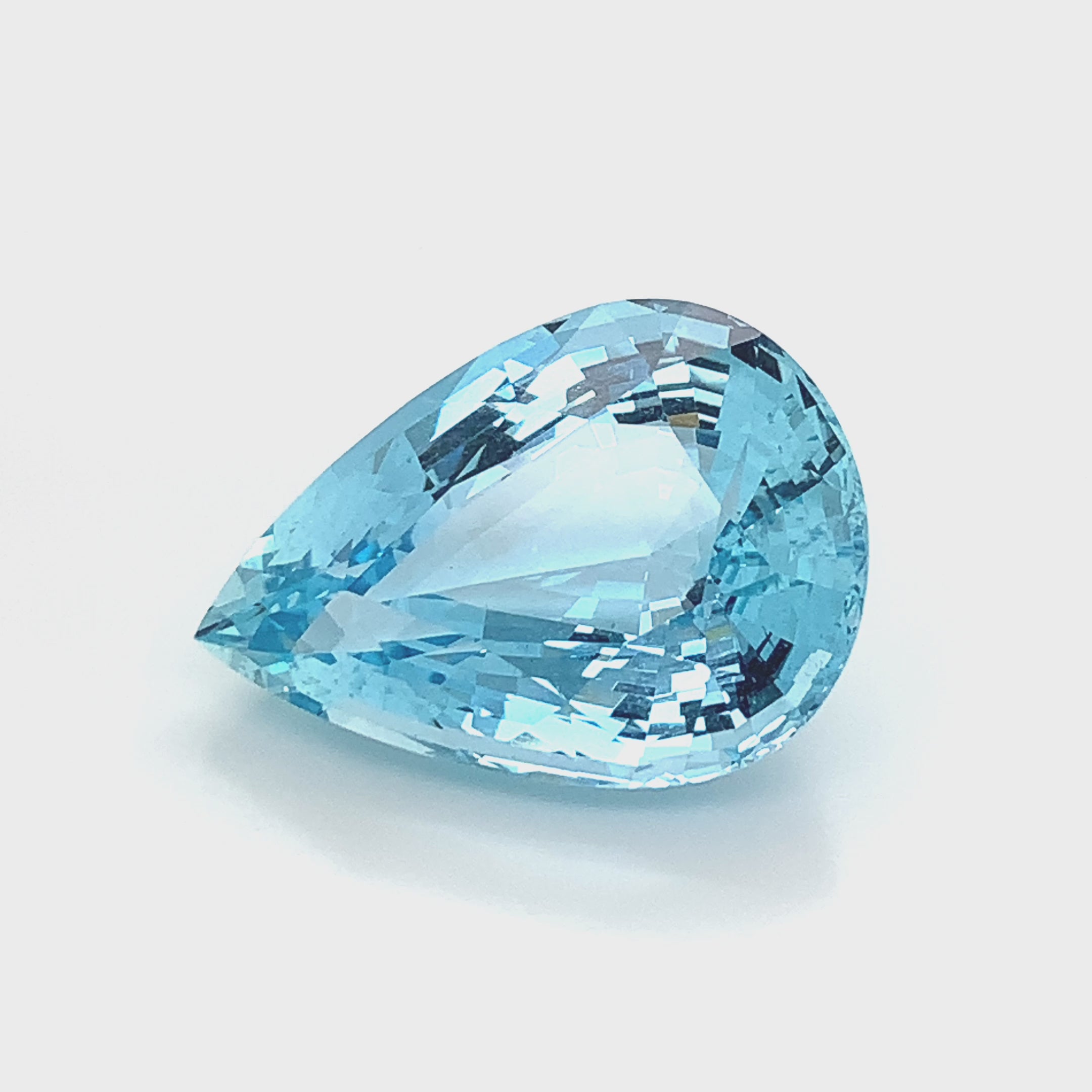 64.53CARATS ARTIC BLUE AQUAMARINE PEAR CUT GEMSTONE(AQ942)