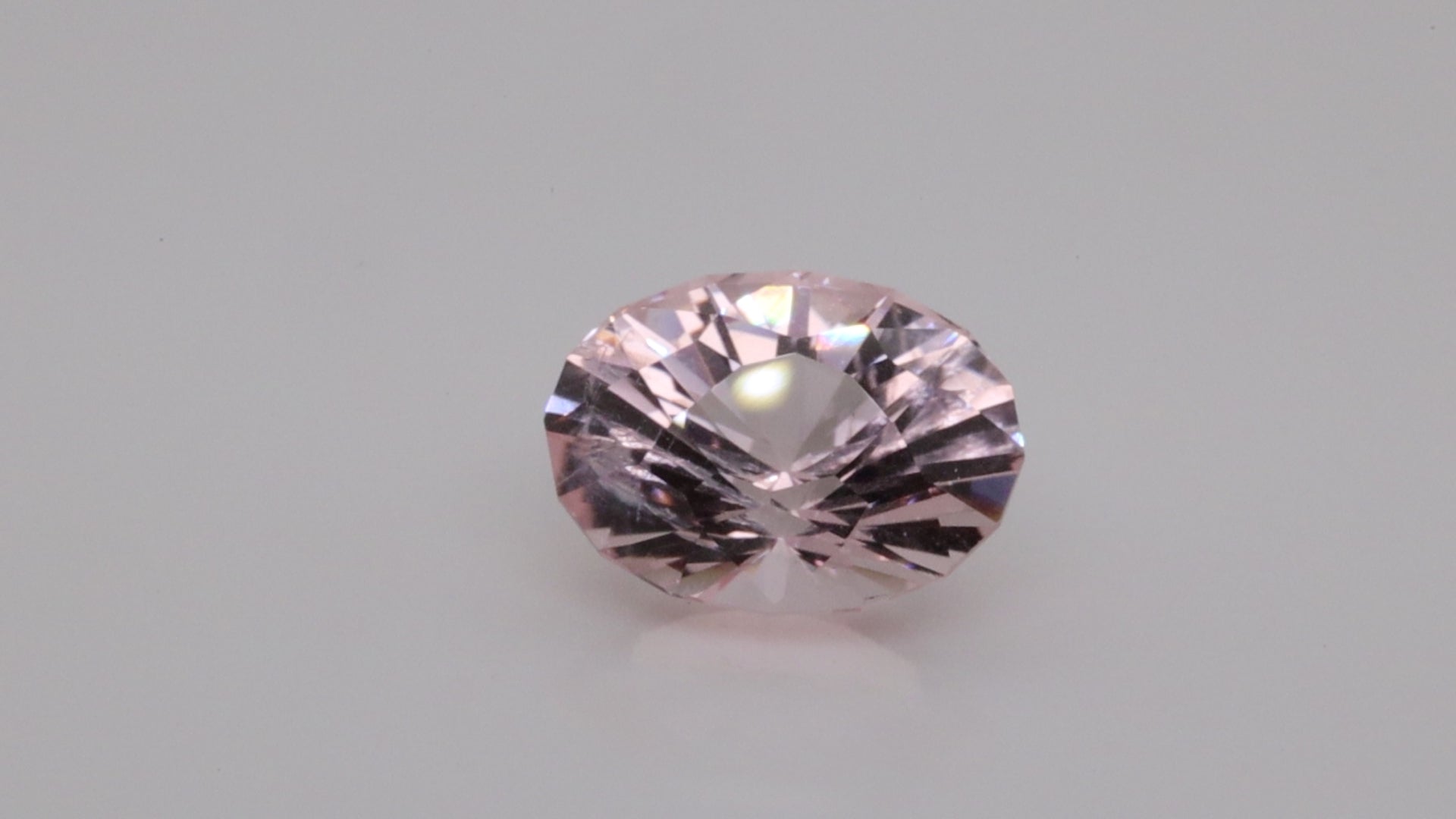 11.30 CARATS PINK MORGANITE  (MO077)