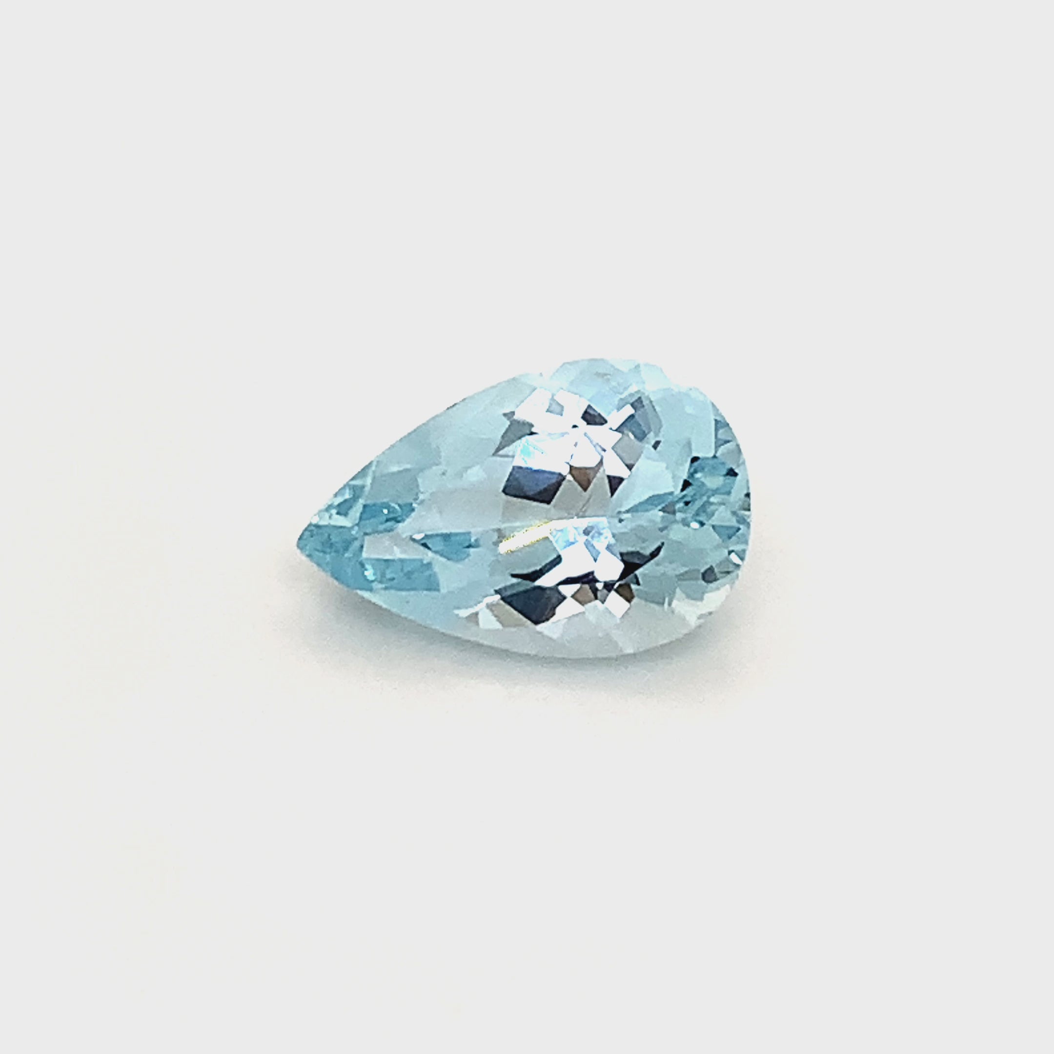 7.12 CARATS RICH BLUE AQUAMARINE (AQ449)