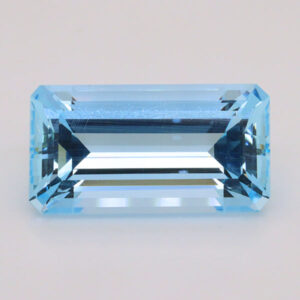 16.37 Carats Medium Blue Color Aquamarine (AQ517)