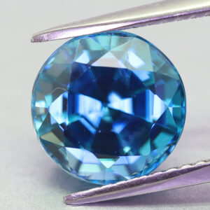 4.87 Carat Top Blue Zircon For Jewellry (ZN031)